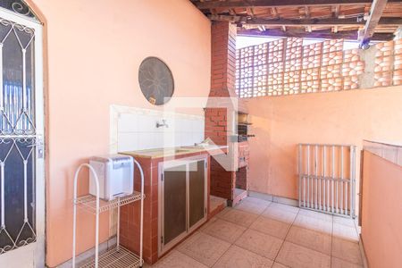 Casa à venda com 150m², 2 quartos e 2 vagas Casa à venda com 150m², 2 quartos e 2 vagasChurrasqueira