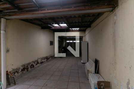 Garagem de casa à venda com 3 quartos, 300m² em Mirandópolis, São Paulo