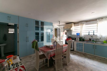 Cozinha de casa à venda com 3 quartos, 300m² em Mirandópolis, São Paulo