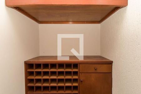 Casa à venda com 1300m², 4 quartos e 4 vagas Casa à venda com 1300m², 4 quartos e 4 vagasSalão de Festas