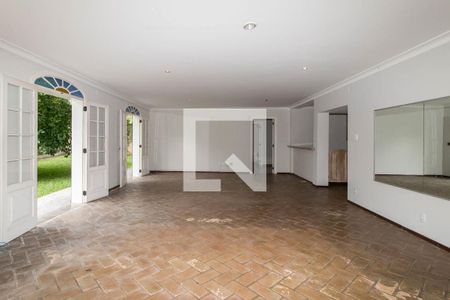 Casa à venda com 1300m², 4 quartos e 4 vagas Casa à venda com 1300m², 4 quartos e 4 vagasSalão de Festas