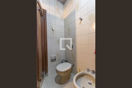 Casa para alugar com 240m², 3 quartos e 4 vagasBanheiro Social