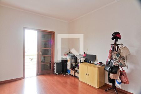 Casa à venda com 168m², 3 quartos e 3 vagasSuíte