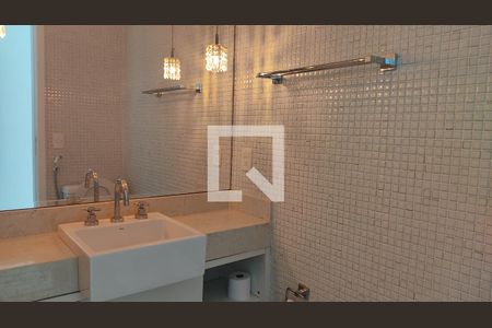 Apartamento à venda com 750m², 5 quartos e 4 vagasBanheiro da Suíte 4