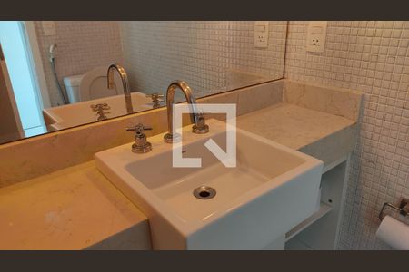 Apartamento à venda com 750m², 5 quartos e 4 vagasBanheiro da Suíte 4