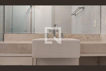 Apartamento à venda com 750m², 5 quartos e 4 vagasBanheiro da Suíte 1