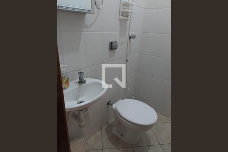 Casa à venda com 168m², 3 quartos e 3 vagasBanheiro