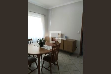 Casa à venda com 168m², 3 quartos e 3 vagasSala