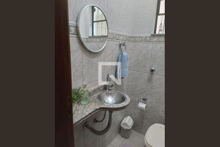 Casa à venda com 168m², 3 quartos e 3 vagasLavabo