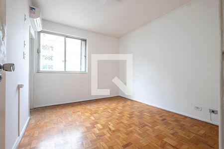 Suíte de apartamento para alugar com 3 quartos, 110m² em Jardim Paulista, São Paulo