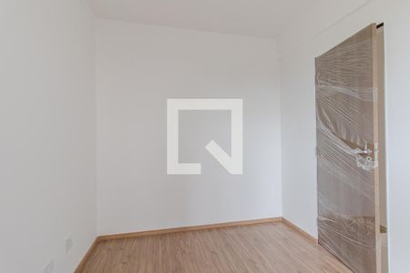 Quarto 1 de apartamento para alugar com 3 quartos, 61m² em Novo Mundo, Curitiba