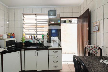 Casa à venda com 100m², 3 quartos e 2 vagasCozinha 