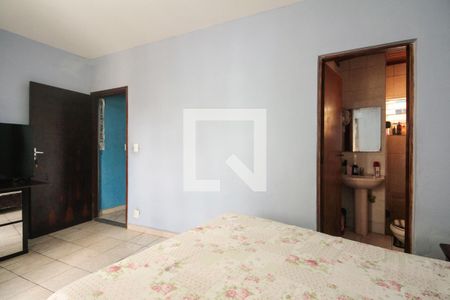 Casa à venda com 100m², 3 quartos e 2 vagasSuíte