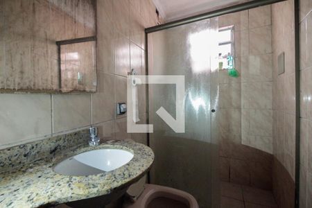 Banheiro de casa à venda com 3 quartos, 100m² em Vila Invernada, São Paulo