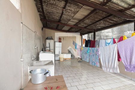 Casa à venda com 100m², 3 quartos e 2 vagasÁrea de serviço
