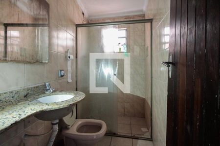 Banheiro de casa à venda com 3 quartos, 100m² em Vila Invernada, São Paulo