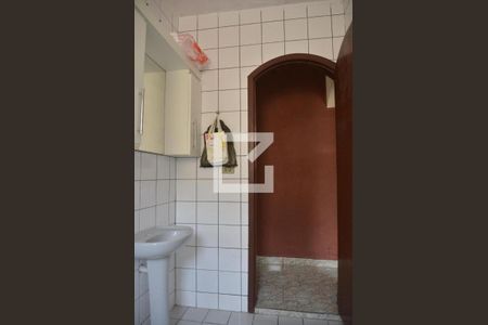 Casa à venda com 129m², 3 quartos e 2 vagasBanheiro Social