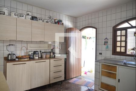 Casa à venda com 129m², 3 quartos e 2 vagasCozinha - Armários