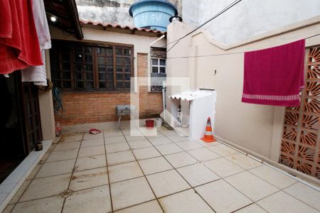 Casa para alugar com 100m², 2 quartos e sem vagaQuintal 