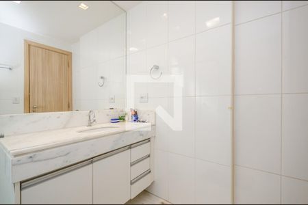 Apartamento para alugar com 70m², 2 quartos e 2 vagas Apartamento para alugar com 70m², 2 quartos e 2 vagasBanheiro da Suíte