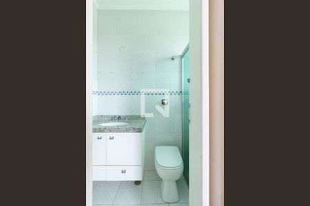 Casa à venda com 190m², 3 quartos e 5 vagasBanheiro Suíte 2