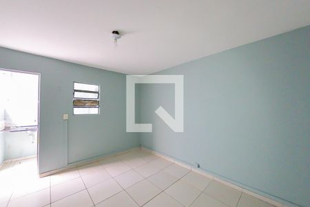 Sala/Quarto de casa para alugar com 1 quarto, 23m² em Parque Ramos Freitas, São Paulo