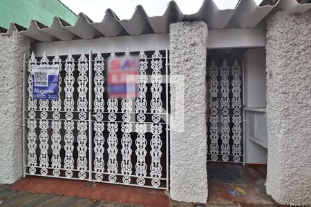 Casa à venda com 120m², 2 quartos e 1 vagaFachada