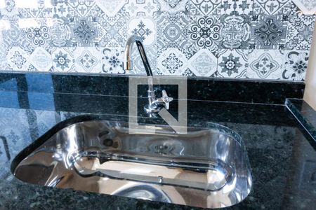 Cozinha de apartamento para alugar com 1 quarto, 27m² em Vila Ema, São Paulo