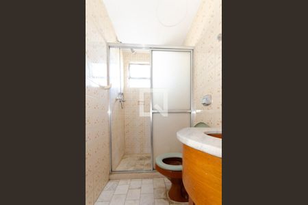 Banheiro de apartamento para alugar com 1 quarto, 50m² em Glória, Porto Alegre