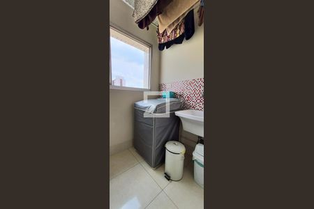 Apartamento à venda com 61m², 2 quartos e 1 vaga Apartamento à venda com 61m², 2 quartos e 1 vagaÁrea de Serviço