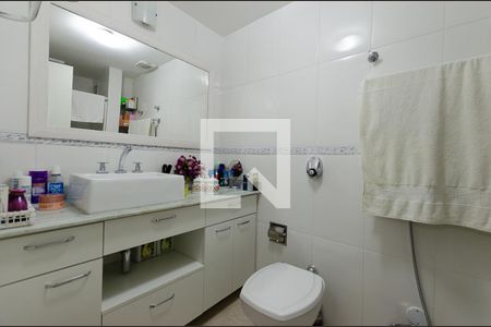 Apartamento à venda com 169m², 3 quartos e 2 vagasBanheiro da Suíte