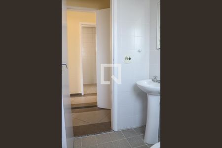 Apartamento para alugar com 80m², 3 quartos e 1 vaga Apartamento para alugar com 80m², 3 quartos e 1 vagaBanheiro da Suíte