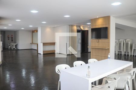 Apartamento para alugar com 80m², 3 quartos e 1 vaga Apartamento para alugar com 80m², 3 quartos e 1 vagaÁrea comum - Salão de festas