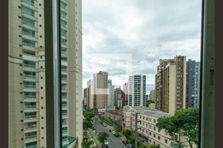 Vista da Suíte de apartamento para alugar com 2 quartos, 73m² em Água Verde, Curitiba