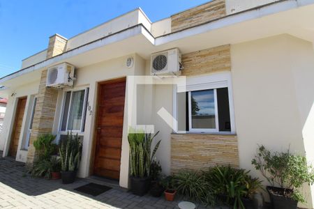 Casa de condomínio à venda com 44m², 2 quartos e 1 vagaFachada Frente