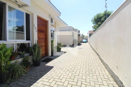 Casa de condomínio à venda com 44m², 2 quartos e 1 vagaEntrada