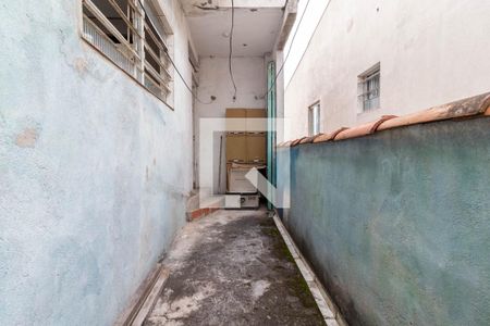 Casa à venda com 180m², 5 quartos e 1 vagaCorredor Lateral