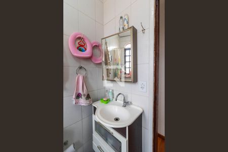 Casa à venda com 180m², 5 quartos e 1 vagaBanheiro 1