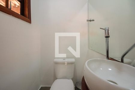 Lavabo  de casa para alugar com 3 quartos, 280m² em Vila Bertioga, São Paulo