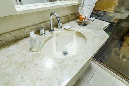 Apartamento para alugar com 55m², 2 quartos e 1 vaga Apartamento para alugar com 55m², 2 quartos e 1 vagaBanheiro