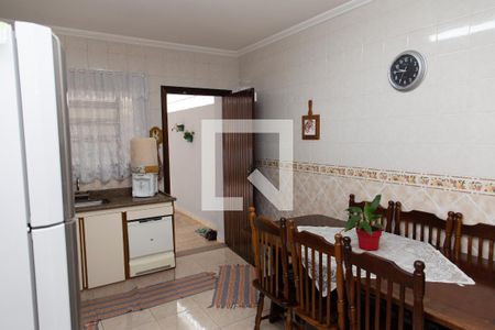 Casa à venda com 225m², 4 quartos e 2 vagasCozinha