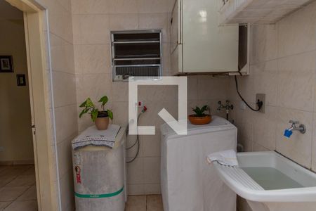 Casa à venda com 225m², 4 quartos e 2 vagasÁrea de Serviço