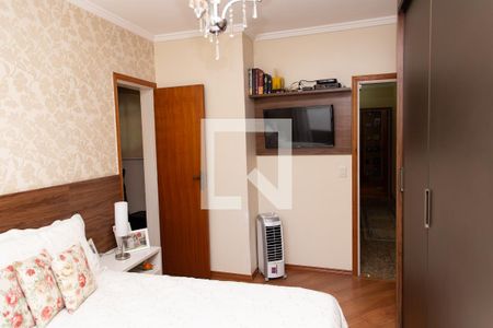 Casa à venda com 225m², 4 quartos e 2 vagasQuarto Suíte