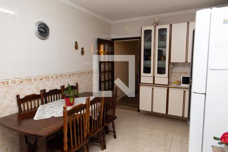 Casa à venda com 225m², 4 quartos e 2 vagasCozinha