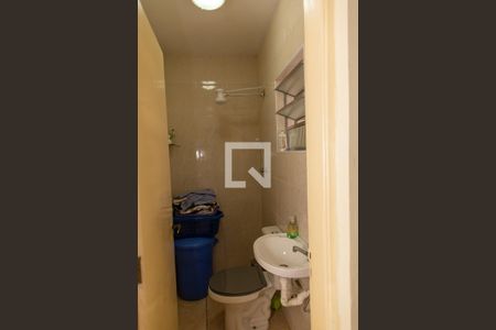 Casa à venda com 225m², 4 quartos e 2 vagasBanheiro de Serviço