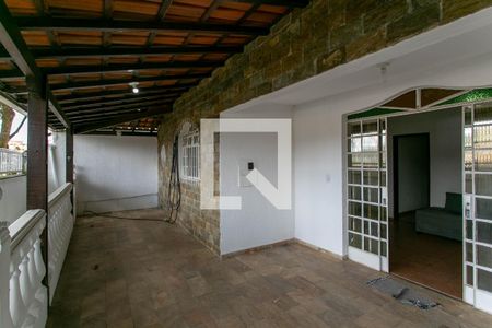 Casa à venda com 360m², 3 quartos e 1 vagaFachada