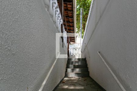 Casa à venda com 360m², 3 quartos e 1 vagaEscada