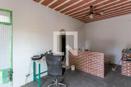 Casa à venda com 360m², 3 quartos e 1 vagaBarracão - Sala