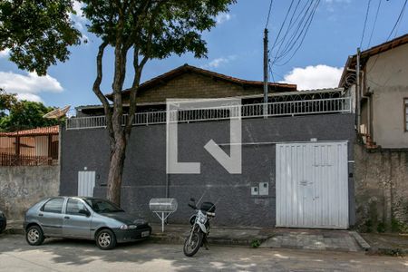Casa à venda com 360m², 3 quartos e 1 vagaFachada