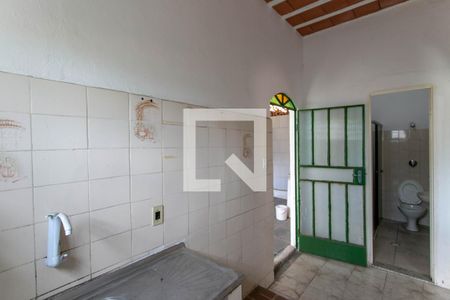 Casa à venda com 360m², 3 quartos e 1 vagaBarracão - Cozinha